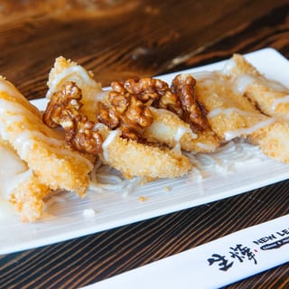 Crispy Flounder Fillet w. Honey Roasted Walnut